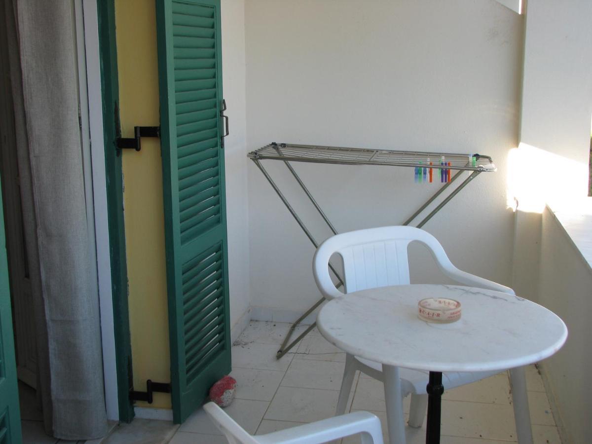 Dolphin Apt & Studios -Next To The Beach Рода Экстерьер фото